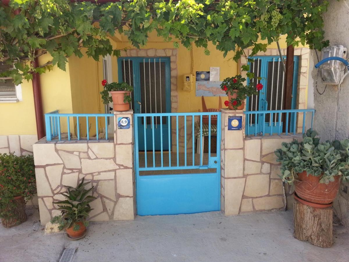 Vintage House-Vori-Rent Rooms ภายนอก รูปภาพ